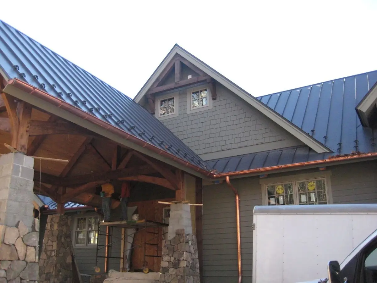Craftsman Roofing team delivering quality roofing work in Lakewood Villas